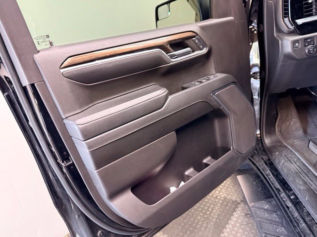 Used 2024 Chevrolet Silverado 1500 LT AWD/4WD image 17