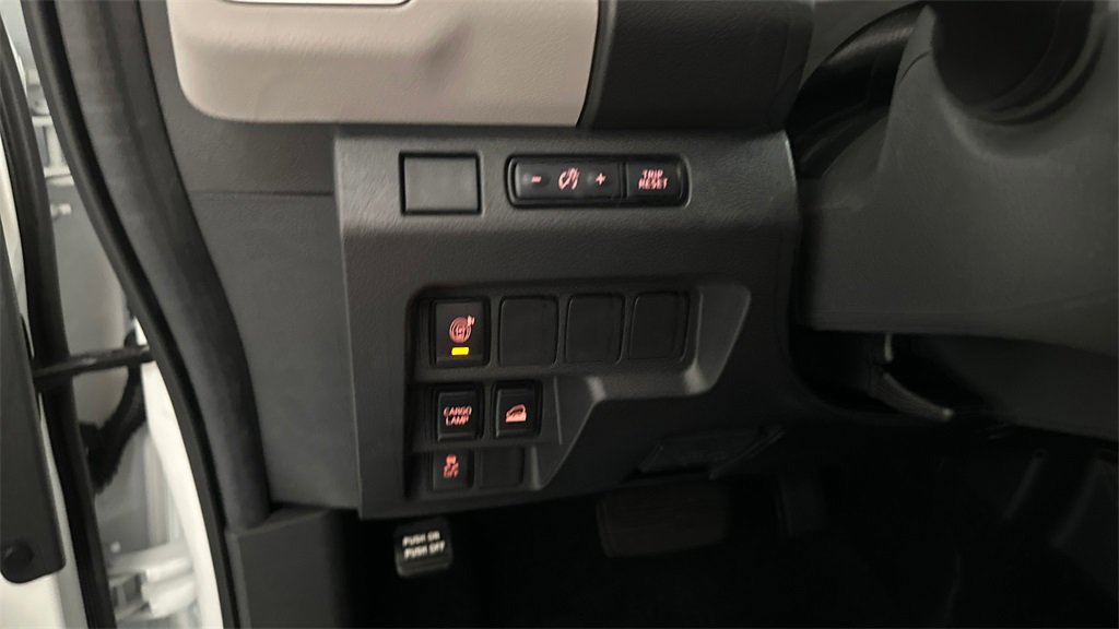 New 2025 Nissan Frontier SV image 18