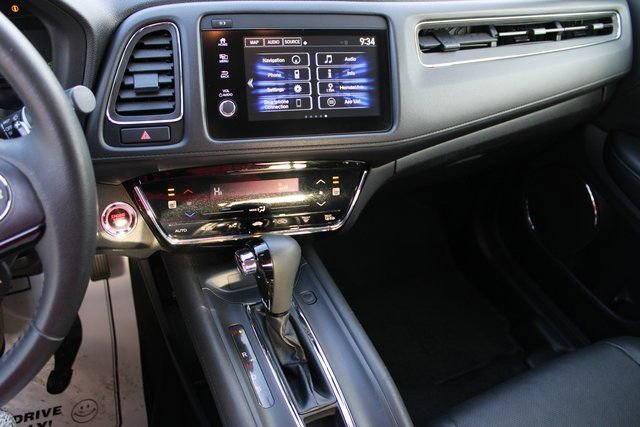 Used 2020 Honda HR-V Touring image 25