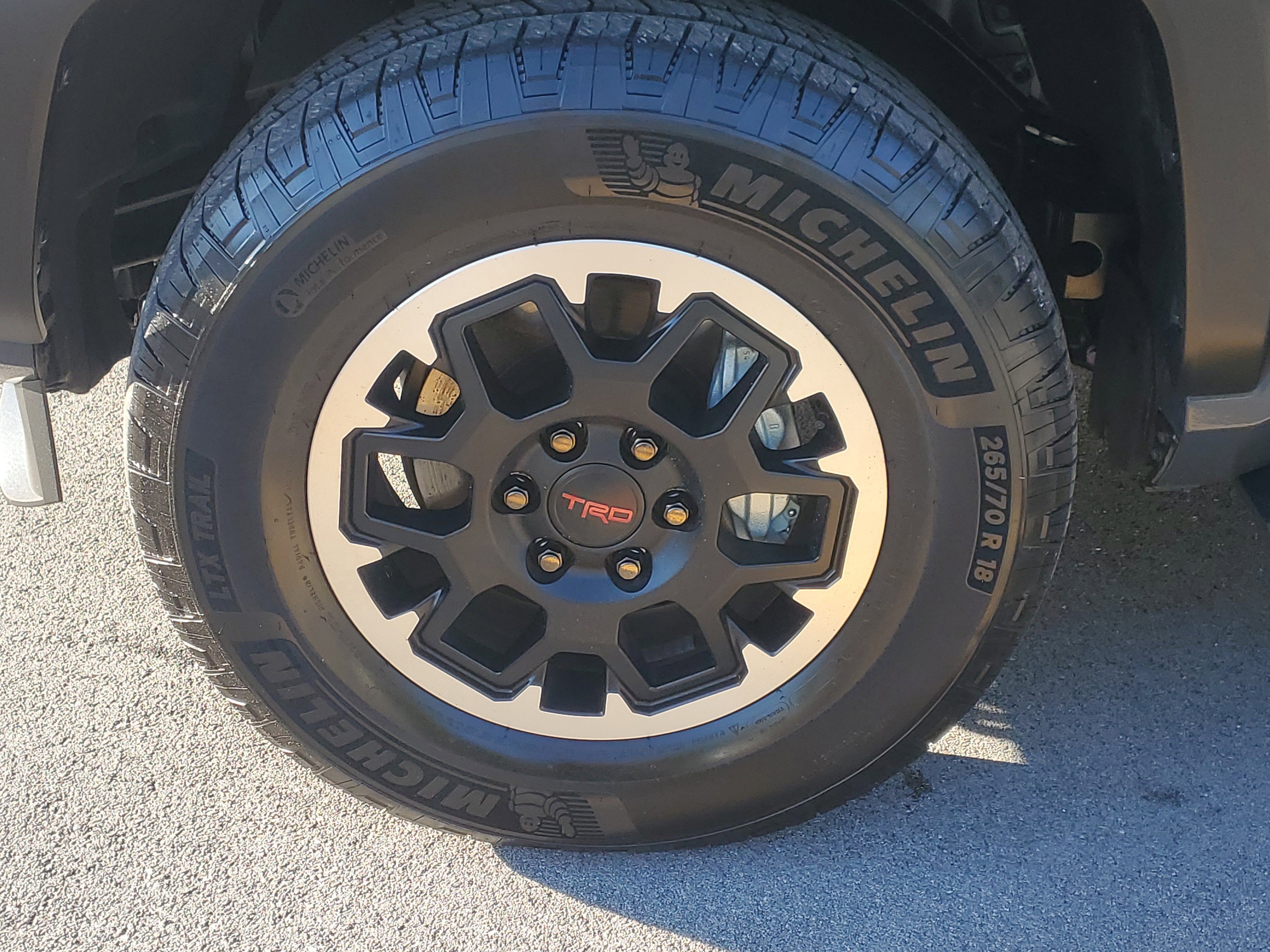 Used 2025 Toyota 4Runner TRD Off-Road Premium image 4