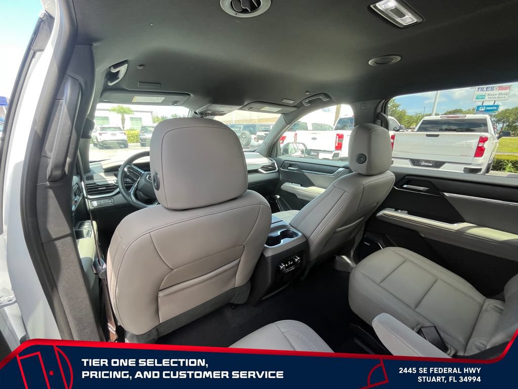 Used 2026 GMC Acadia Elevation w/ Elevation Premium Package FWD image 15