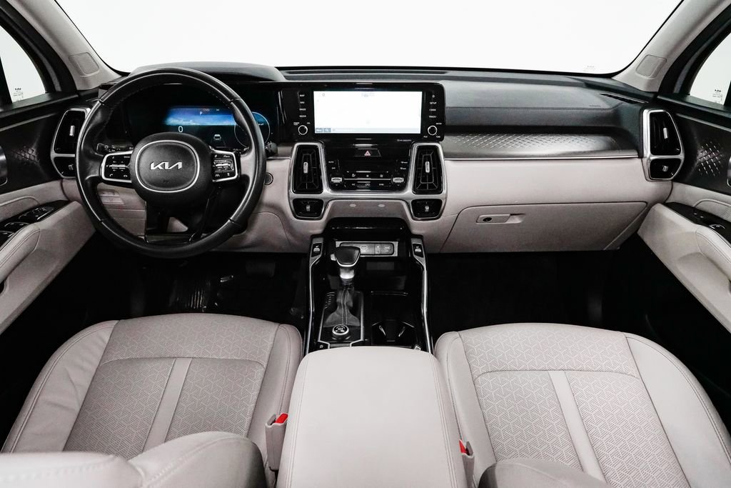 Certified 2023 Kia Sorento SX image 28