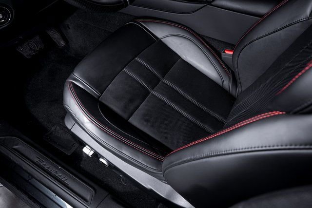 Used 2024 Maserati Levante Modena Ultima image 20