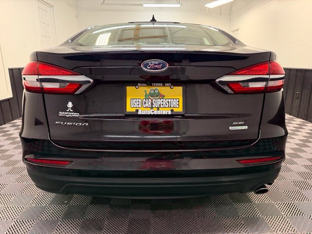 Used 2019 Ford Fusion SE FWD image 5