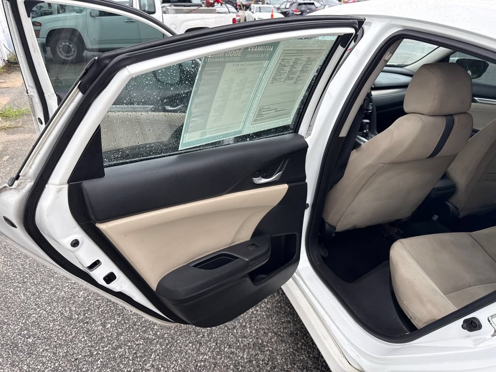 Used 2018 Honda Civic EX-T image 11