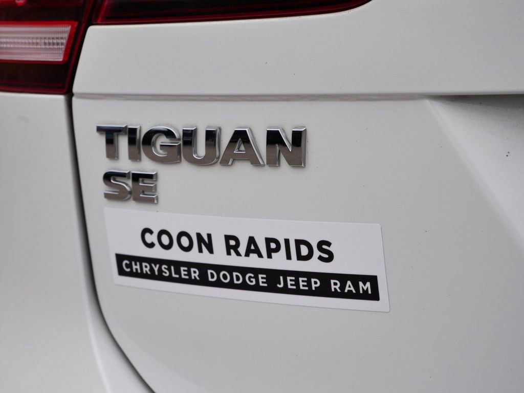 Used 2020 Volkswagen Tiguan SE w/ Panoramic Sunroof Package image 52
