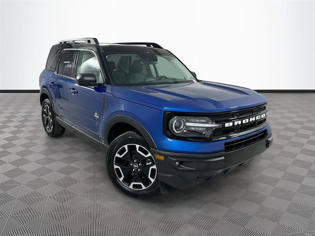 Used 2023 Ford Bronco Sport Outer Banks w/ Tech Package AWD/4WD image 1