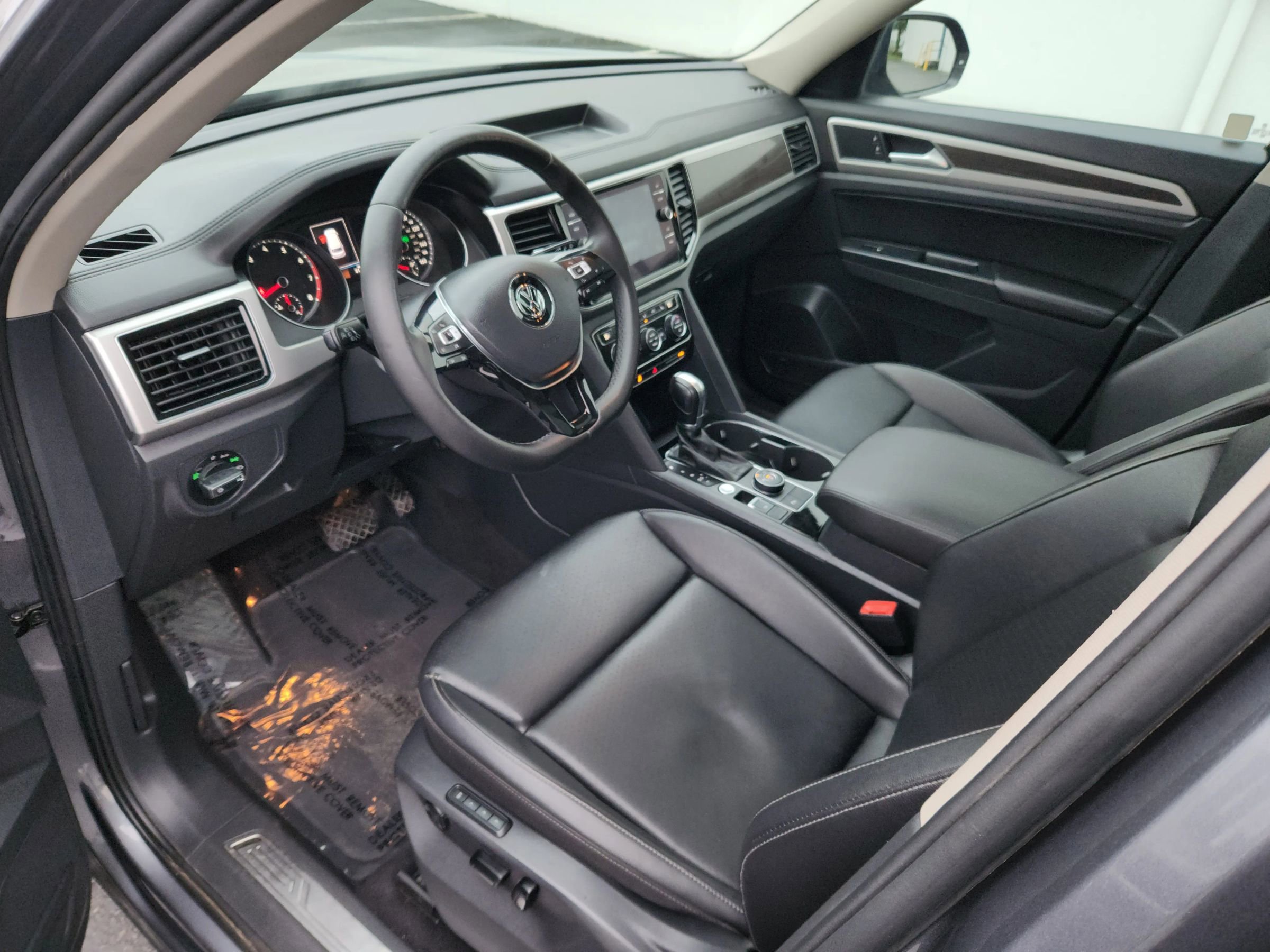 Used 2018 Volkswagen Atlas SEL AWD/4WD image 7