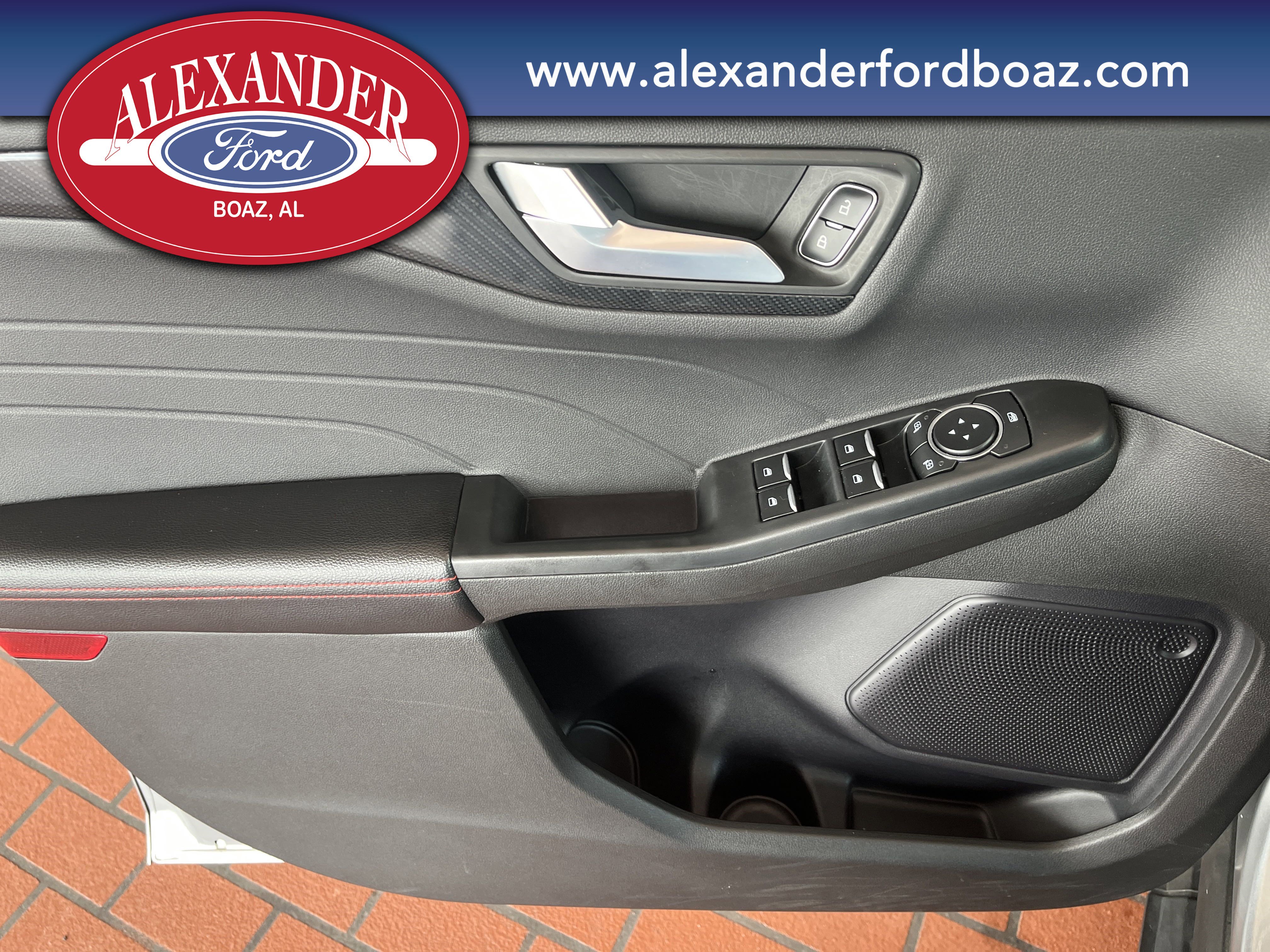 Used 2024 Ford Escape ST-Line image 10