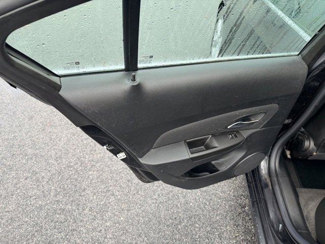 Used 2015 Chevrolet Cruze LT image 25