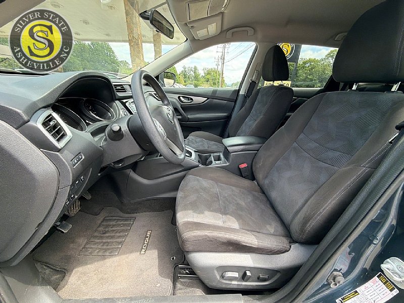 Used 2015 Nissan Rogue SV w/ SV Premium Package AWD/4WD image 11
