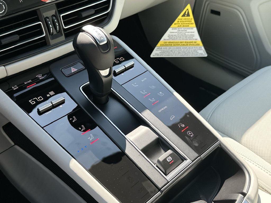 New 2026 Porsche Macan AWD/4WD image 19