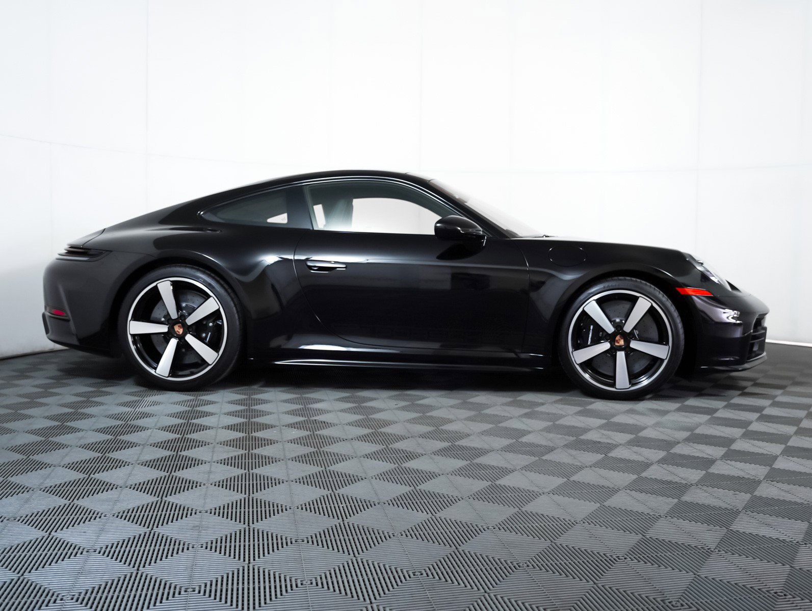 Used 2026 Porsche 911 Carrera S image 9