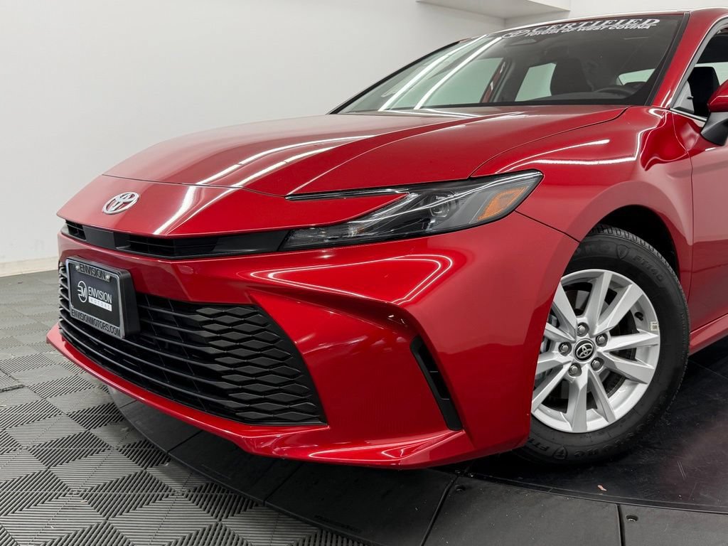 Used 2026 Toyota Camry LE FWD image 4