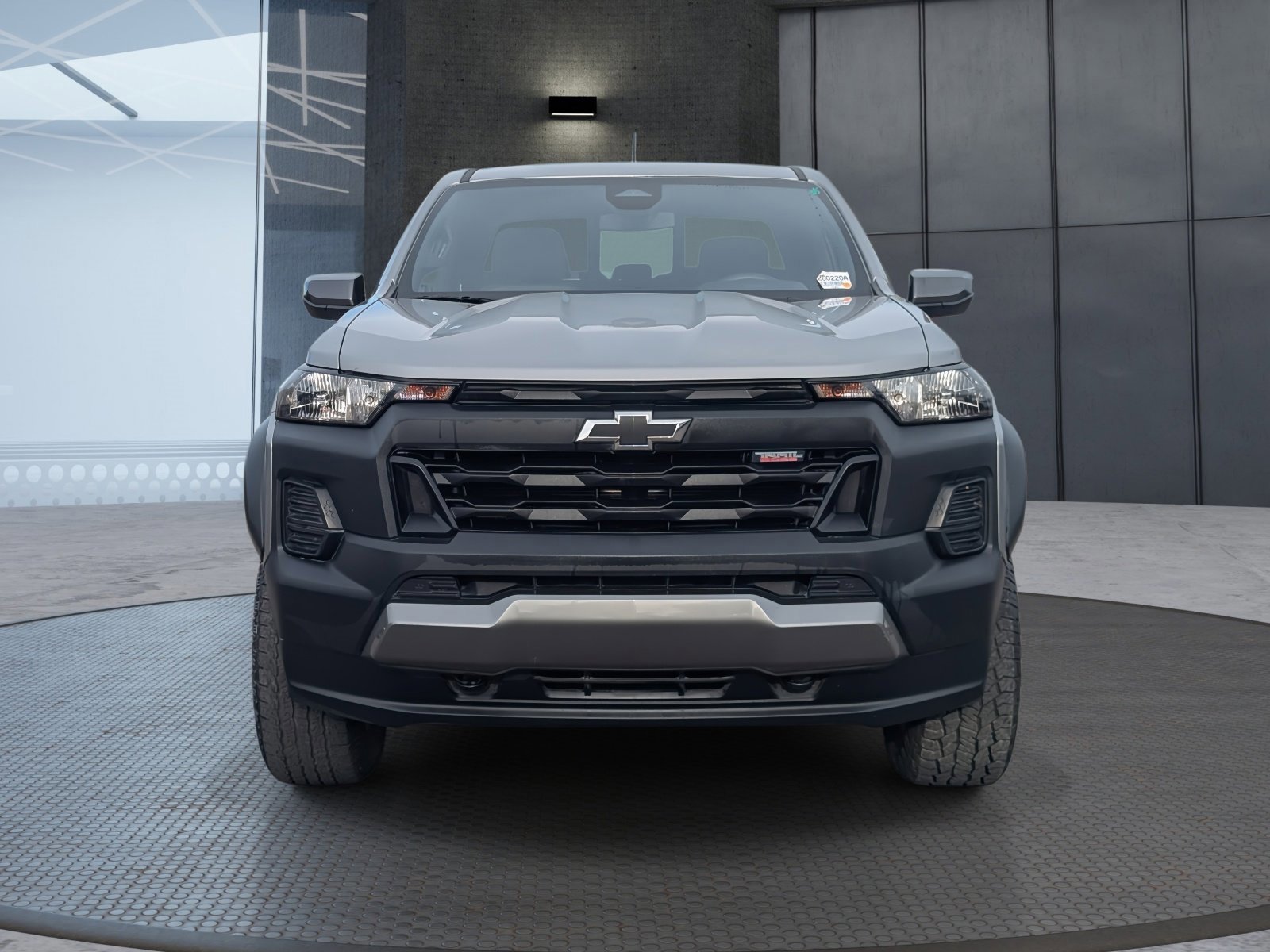 Used 2025 Chevrolet Colorado Trail Boss image 9