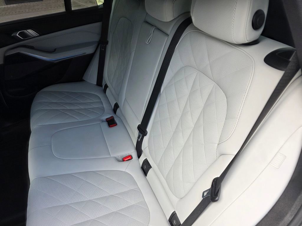 Certified 2023 BMW X5 xDrive45e w/ Executive Package AWD/4WD image 14