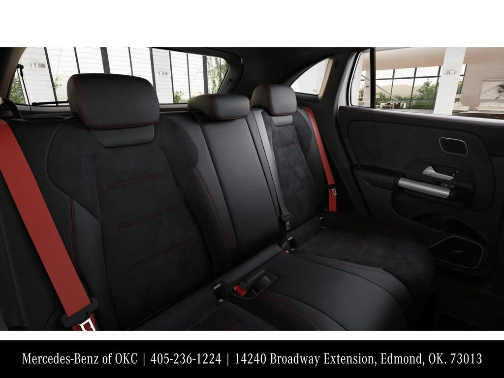 New 2026 Mercedes-Benz GLA 35 AMG 4MATIC image 5