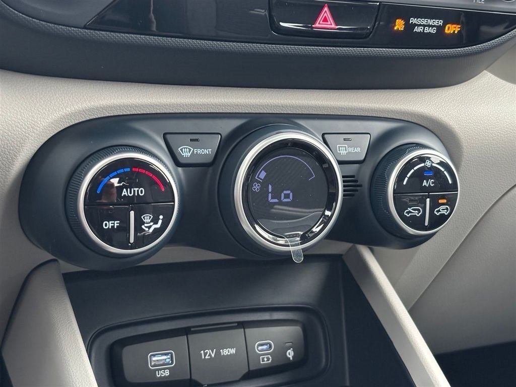 New 2026 Hyundai Venue SEL FWD image 19