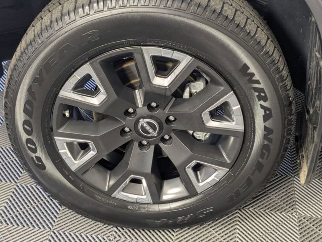 Used 2024 Nissan Titan Platinum Reserve w/ Moonroof Package image 8