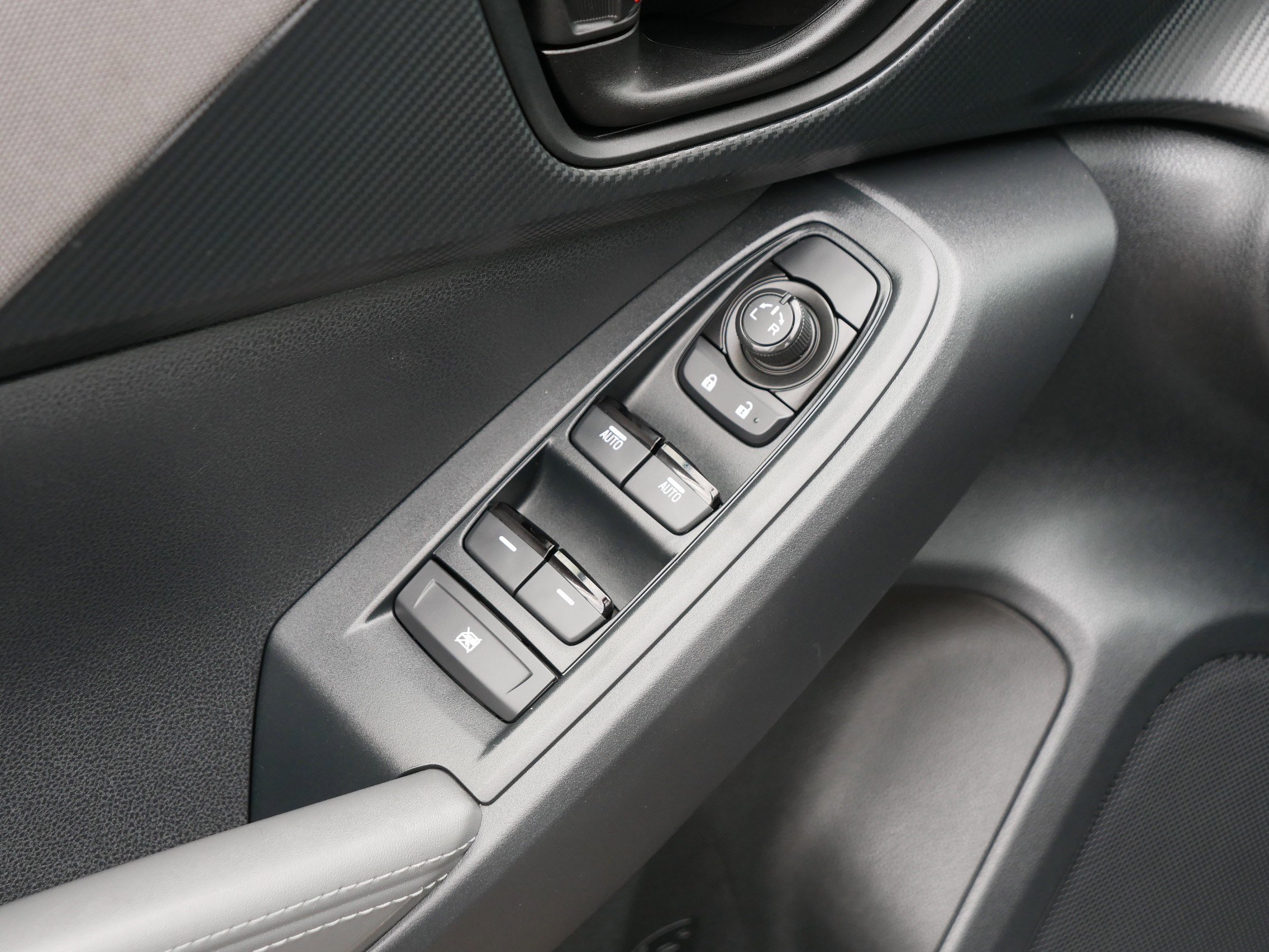 Certified 2025 Subaru Crosstrek 2.0i Premium image 19