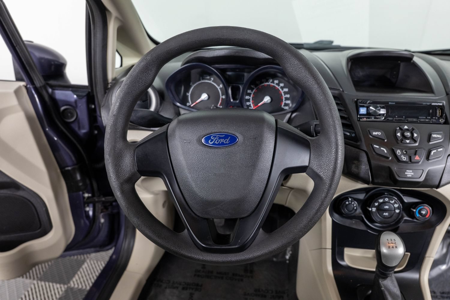 Used 2012 Ford Fiesta S FWD image 27