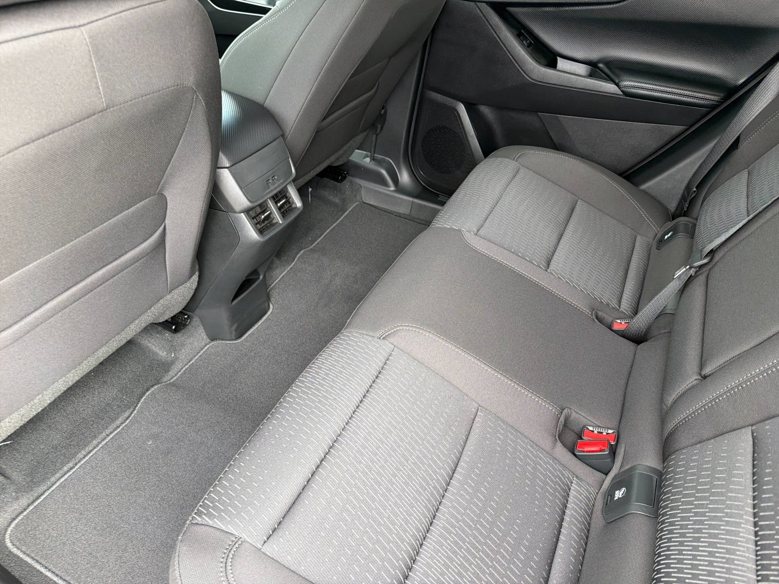 New 2027 Chevrolet Equinox LT FWD image 11