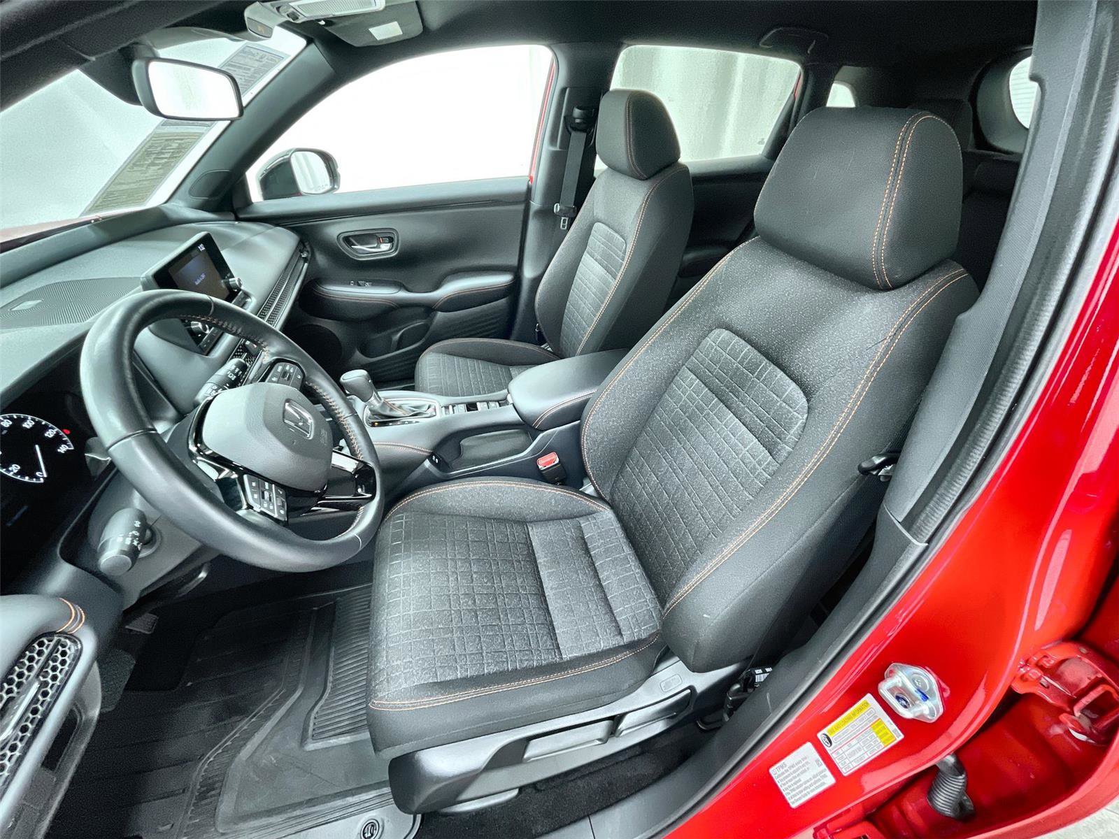 Certified 2025 Honda HR-V Sport image 18