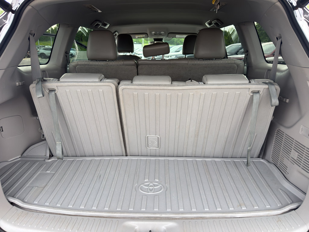 Used 2019 Toyota Highlander Plus AWD/4WD image 36