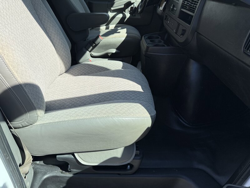 Used 2020 Chevrolet Express 2500 w/ Driver Convenience Package image 14
