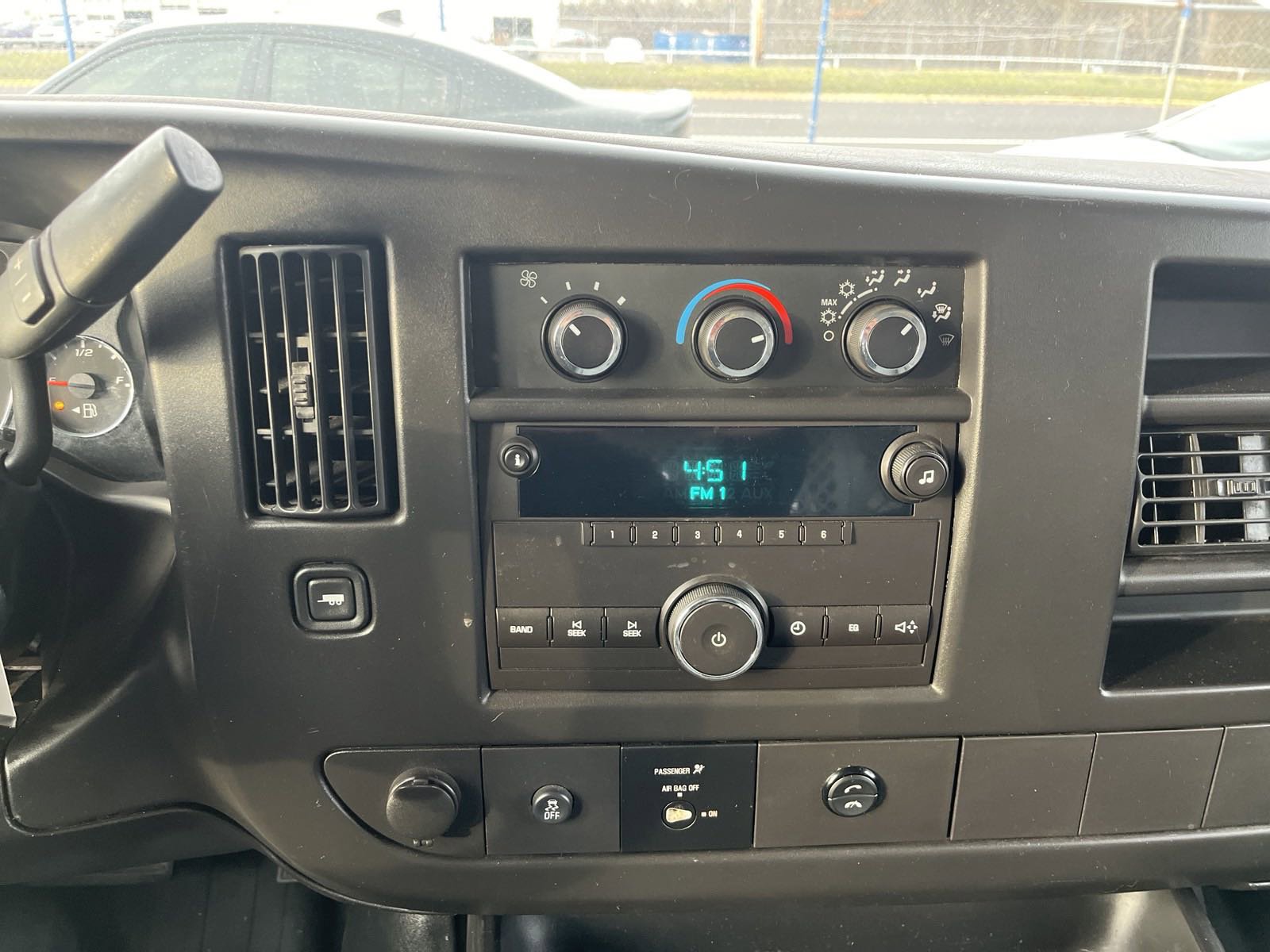 Used 2013 Chevrolet Express 2500 image 15