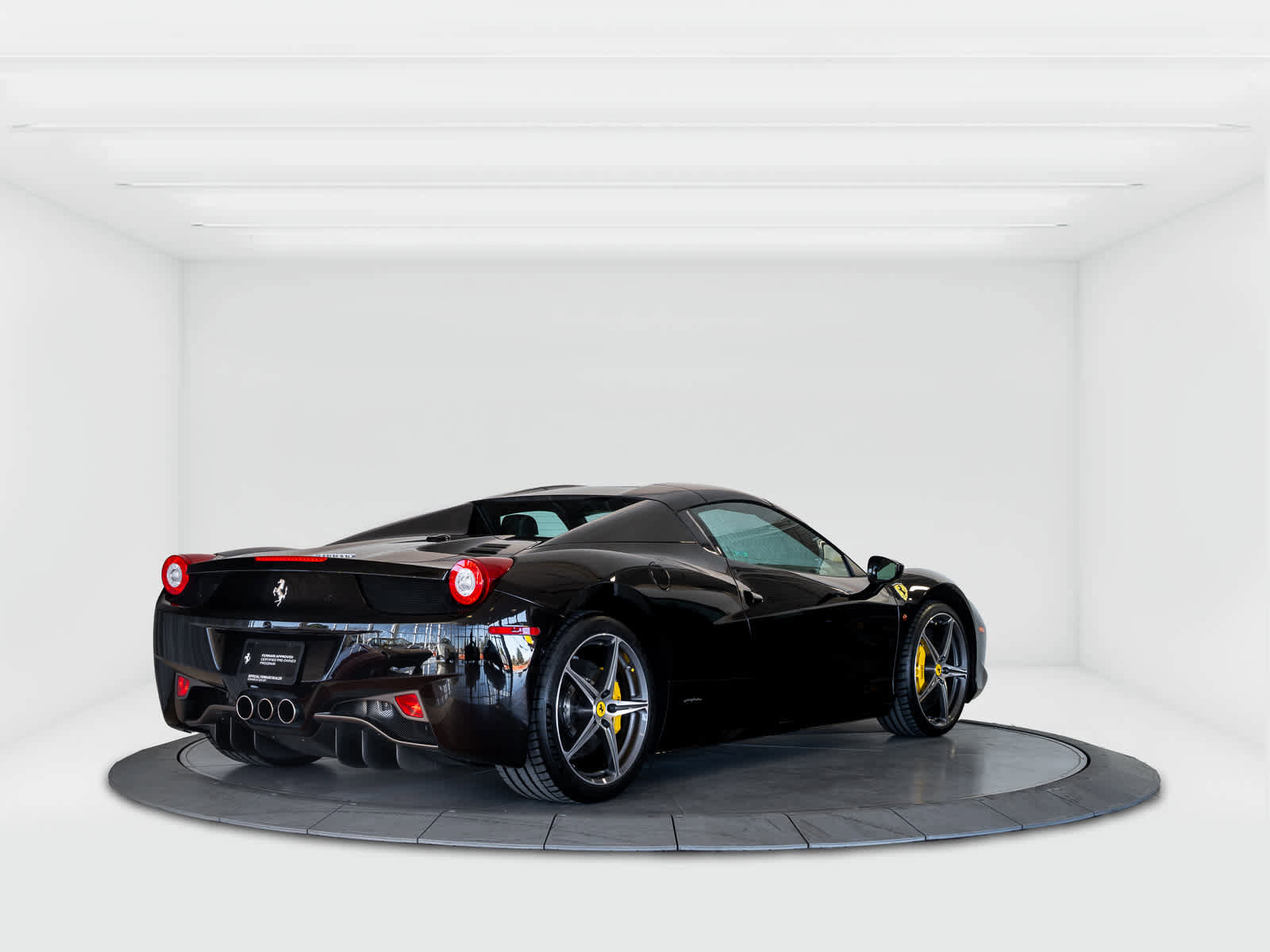 Used 2014 Ferrari 458 Spider image 5