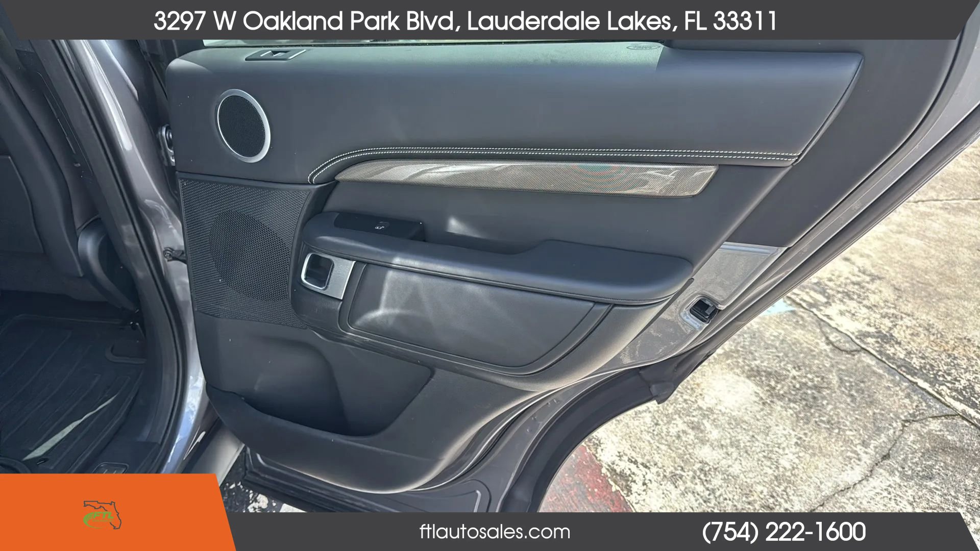 Used 2020 Land Rover Discovery HSE image 48