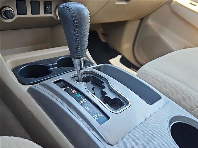 Used 2011 Toyota Tacoma PreRunner w/ SR5 Pkg #2 RWD image 9