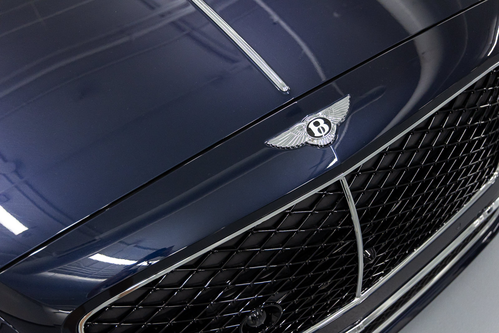 New 2026 Bentley Flying Spur Plug-In Hybrid AWD/4WD image 11