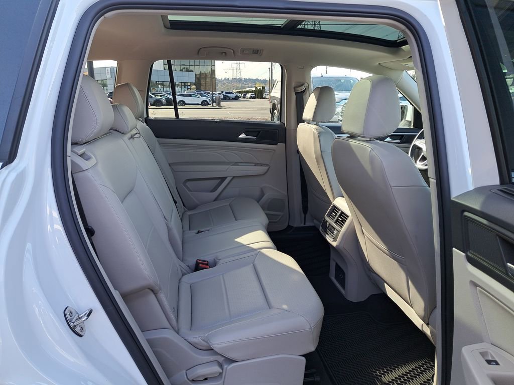 Used 2023 Volkswagen Atlas SE AWD/4WD image 16