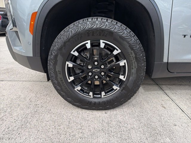 Used 2024 Chevrolet Traverse Z71 w/ Enhanced Driving Package image 2