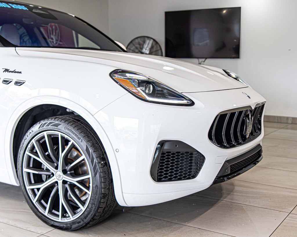 Used 2024 Maserati Grecale Modena AWD/4WD image 3