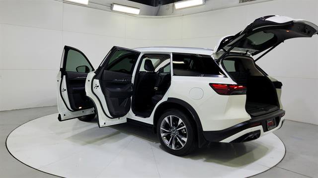 Used 2024 INFINITI QX60 Luxe w/ Vision Package FWD image 31