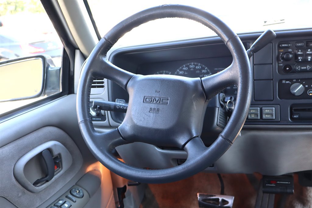 Used 1999 GMC Yukon 4WD 4-Door w/ Marketing Opt Pkg 5 image 19