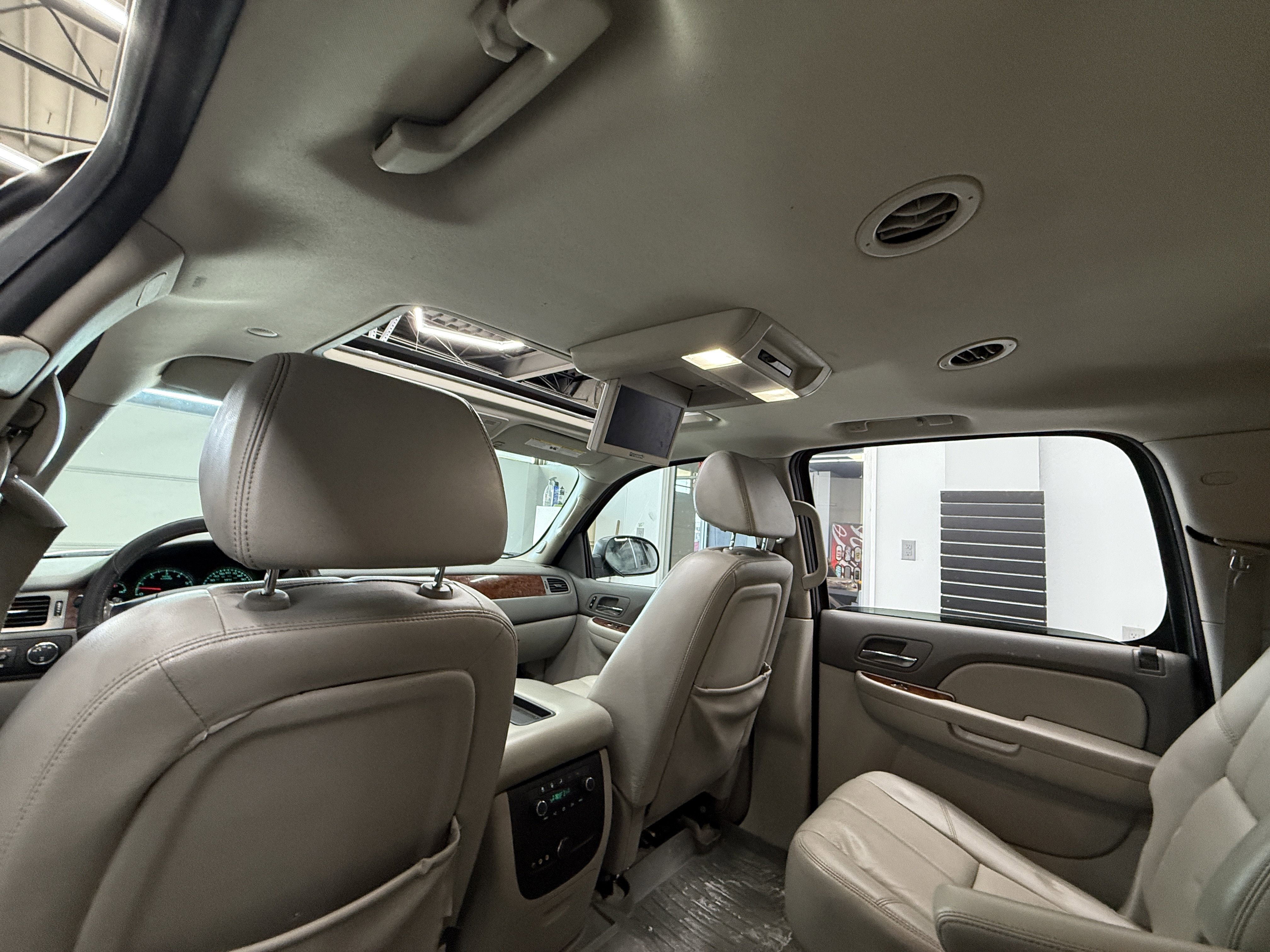 Used 2008 Chevrolet Suburban LT w/ LT Preferred Equipment Group image 22