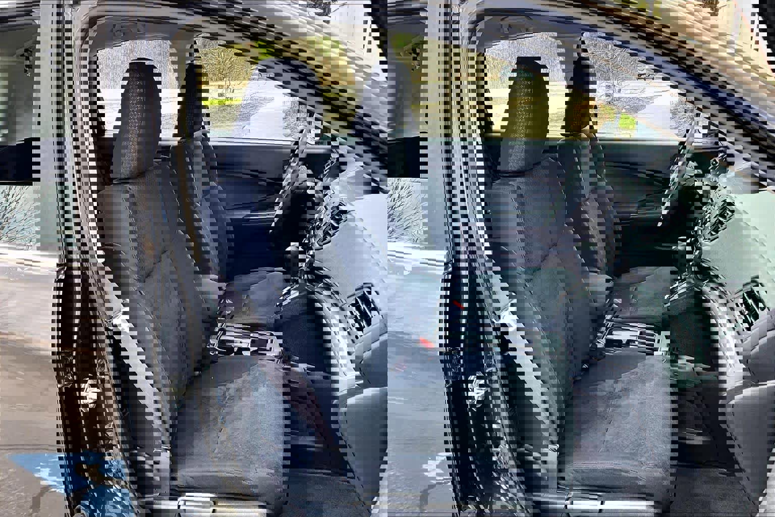 Used 2015 Honda CR-V LX image 8