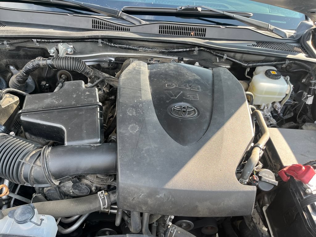 Used 2020 Toyota Tacoma TRD Off-Road w/ TRD Premium Off Road Package AWD/4WD image 19