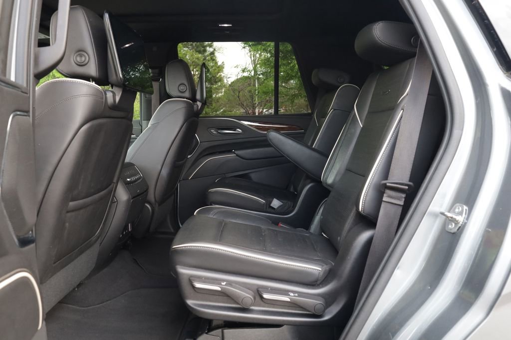 Used 2021 Cadillac Escalade Premium Luxury w/ LPO, Illumination Package image 16
