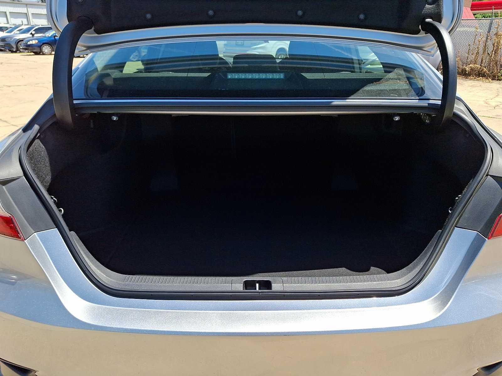 Used 2019 Toyota Camry LE w/ Convenience Package FWD image 30