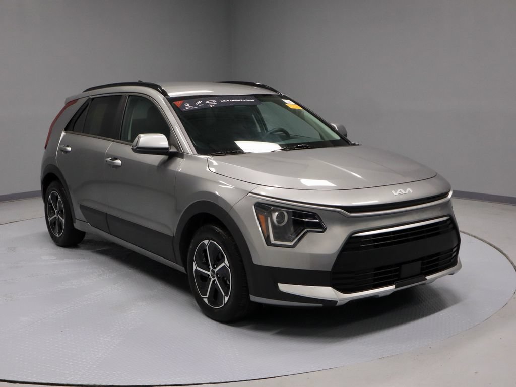 Used 2023 Kia Niro EX