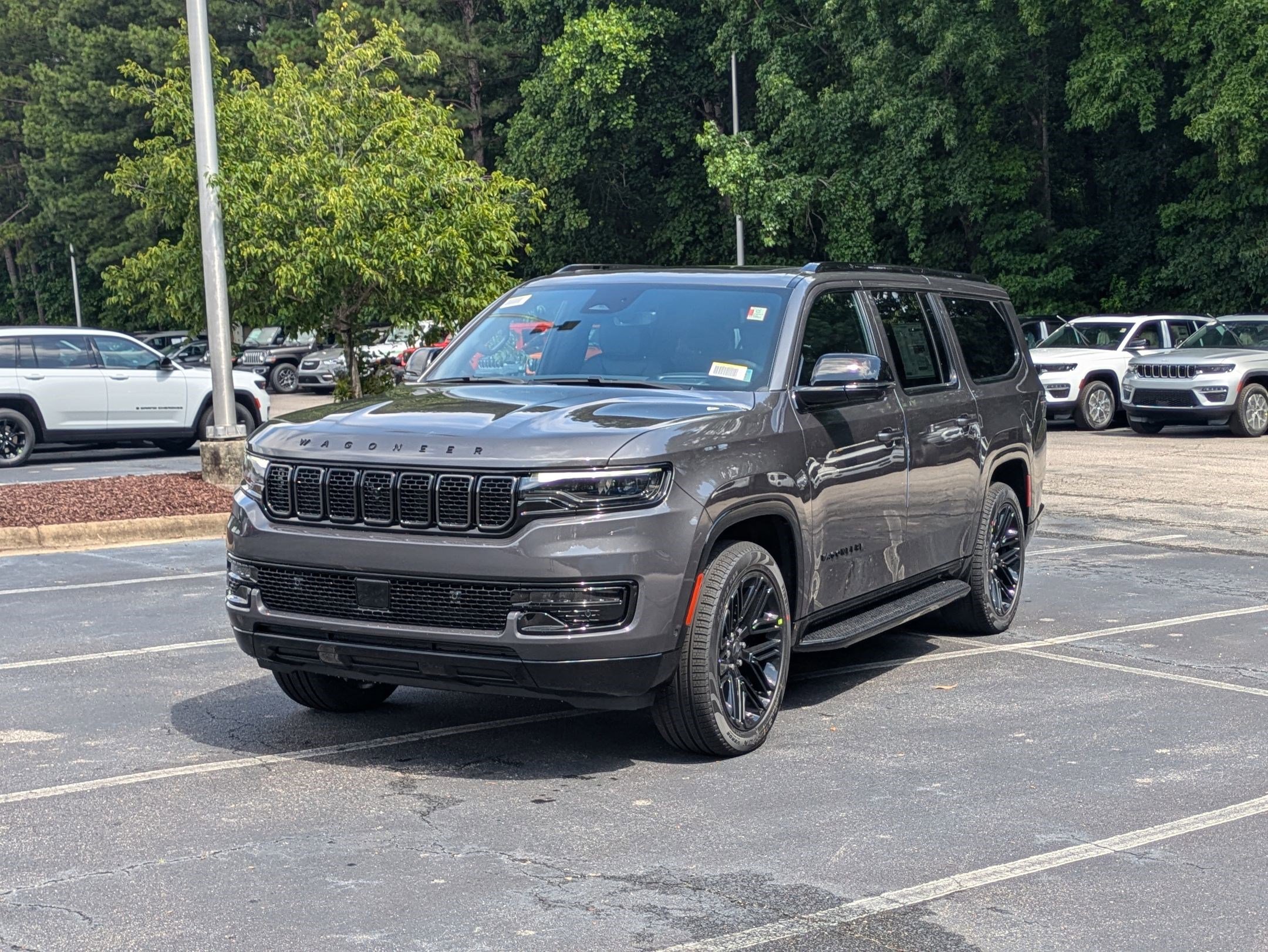 New 2025 Jeep Wagoneer L Series II w/ Convenience Group I image 1