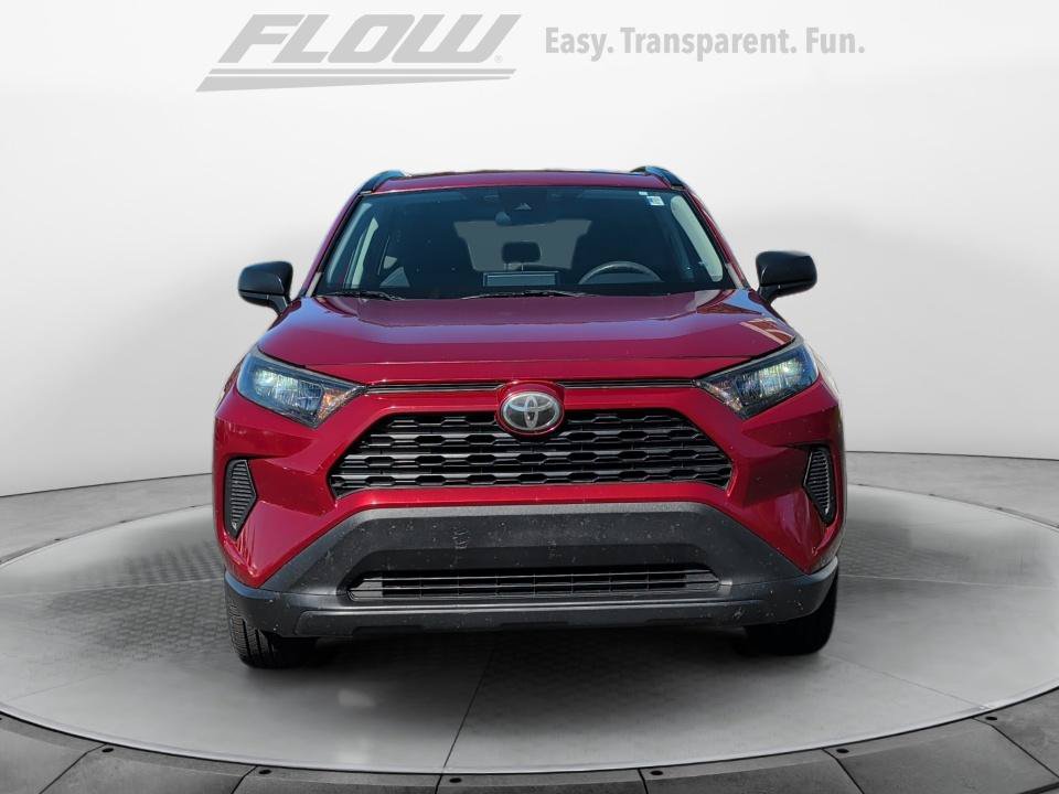 Used 2020 Toyota RAV4 LE FWD image 3