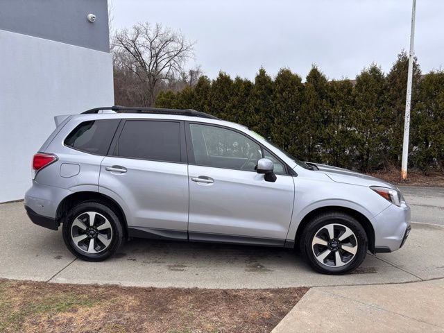 Used 2018 Subaru Forester 2.5i Premium w/ All-Weather Package image 2