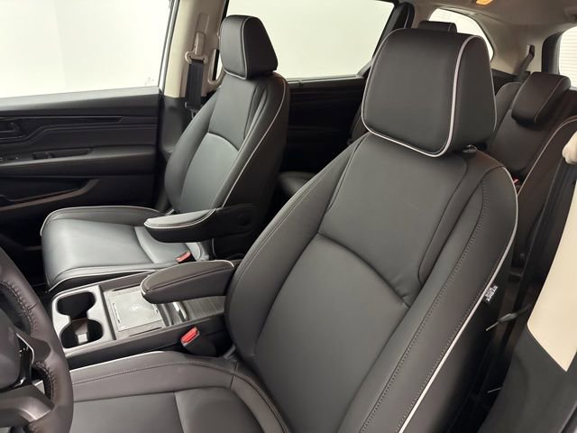 Certified 2026 Honda Odyssey Touring image 15