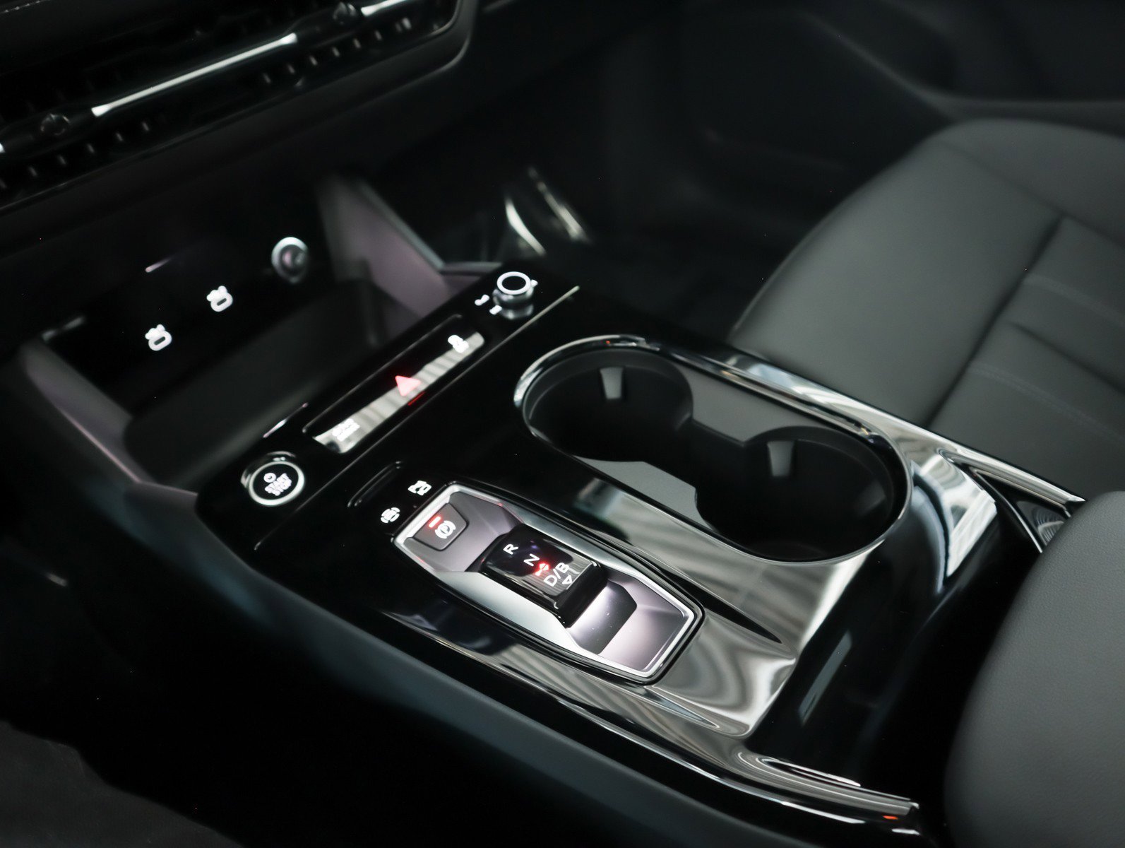New 2027 Audi SQ6 e-tron Premium AWD/4WD image 21